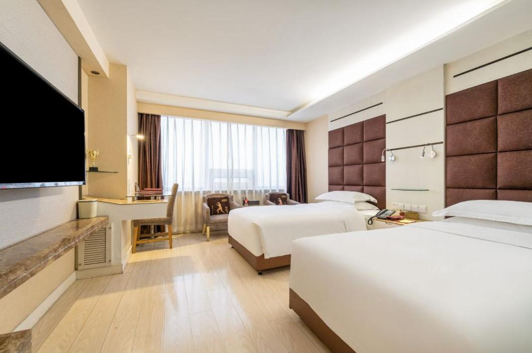 Jinan Yuquan Simpson Hotel Exterior photo