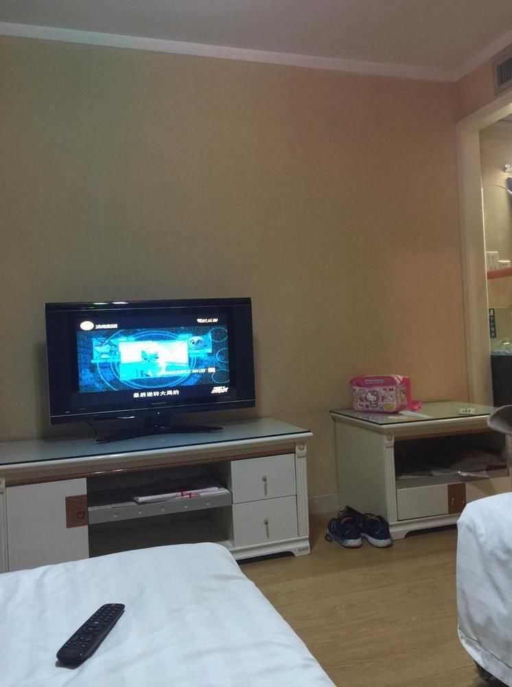 Jinan Yuquan Simpson Hotel Exterior photo